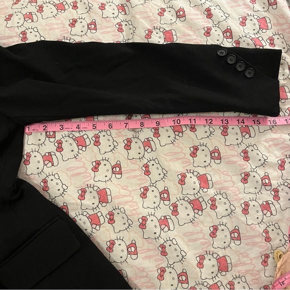 Mo & Co Black Blazer - Picture 9 of 9